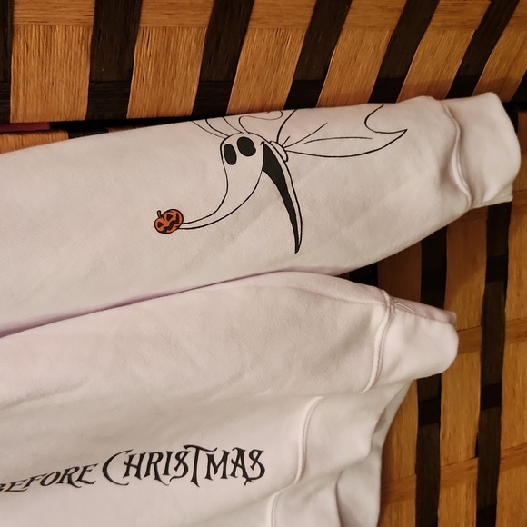 NWT! Disney nightmare sweatshirt goth - Picture 3 of 8